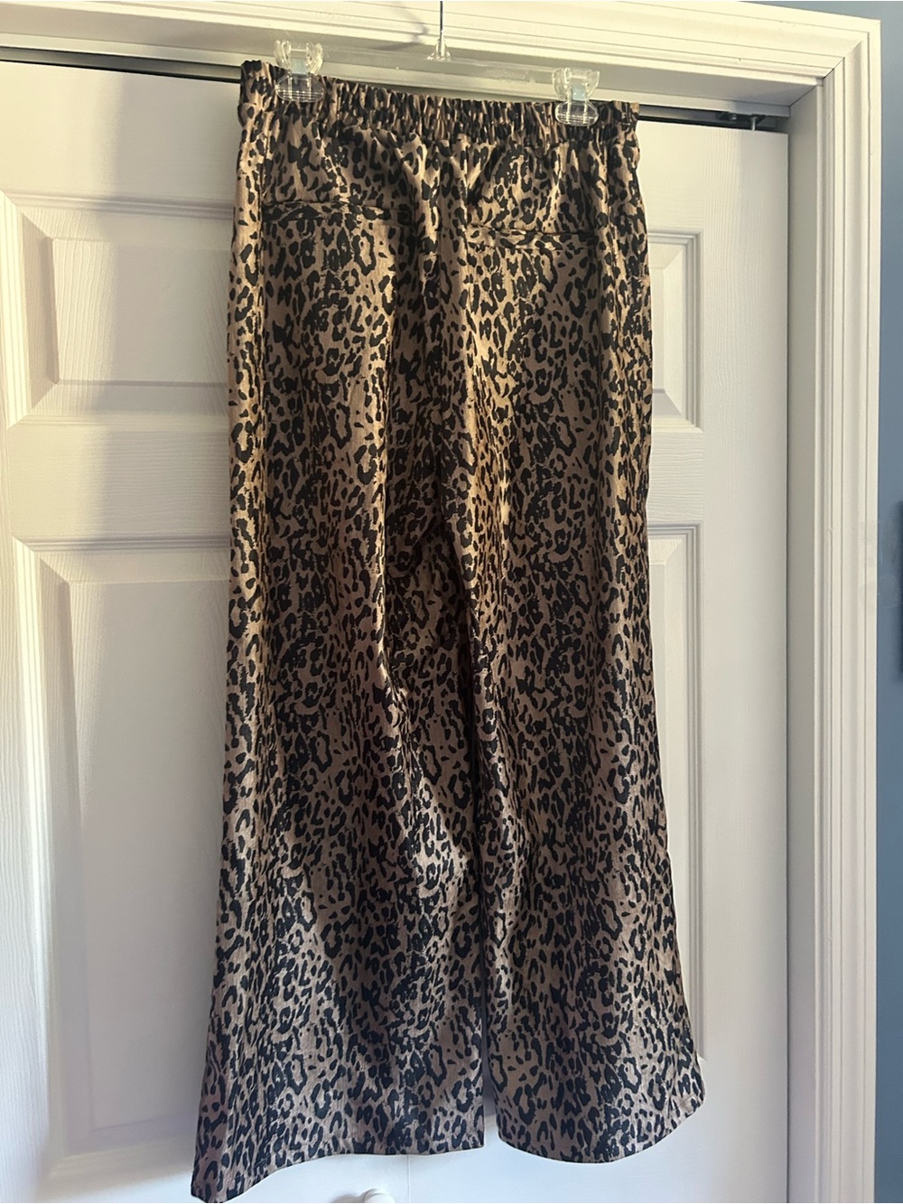 JODIFL Leopard Print Wide-Leg Trousers in Tan and Black - Picture 4 of 5